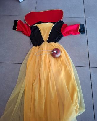 Vestito carnevale Biancaneve.  €8