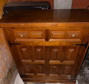 Mobile a letto in legno