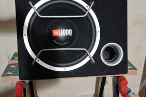 subwoofer JBL, perfettamente funzionante.