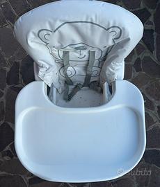 Seggiolone con vassoio (gancetto rotto)