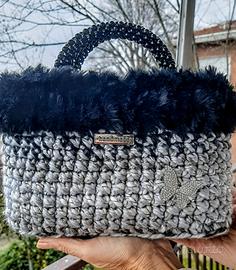 borsa uncinetto in ciniglia e lana