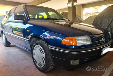 Opel Astra 1.4i gls benzina e con impianto gas