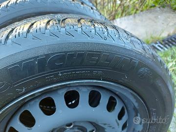 cerchi con gomme invernali 
