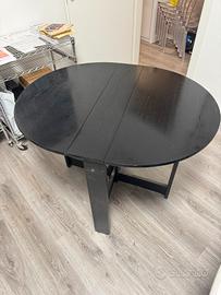 Tavolo pieghevole in legno nero