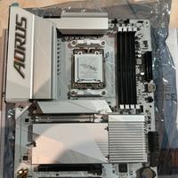 B650E X AX ICE COME NUOVA