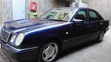 Mercedes E200  Avantgarde W210