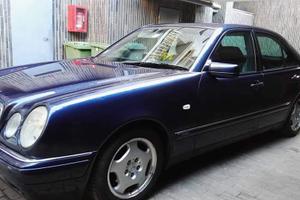Mercedes E200  Avantgarde W210