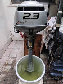 fuoribordo Evinrude 15 cv e Honda 2.3