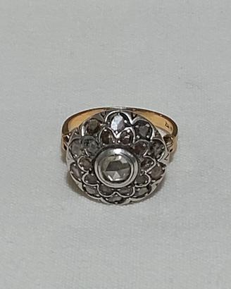 Anello in oro 18 kt e diamanti taglio rosetta