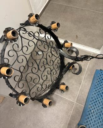 Lampadario in ferro battuto