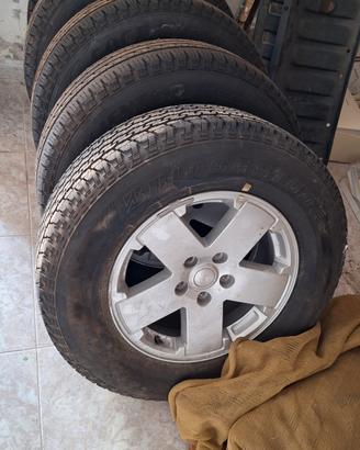 Cerchi e gomme Wrangler JK