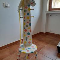 Appendiabiti e sgabello bambini