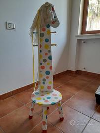Appendiabiti e sgabello bambini