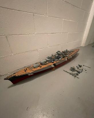 Nave La corazzata BISMARK hachette 1:200