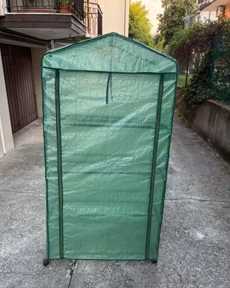 Serra con 4 ripiani