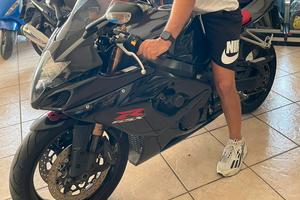 SUZUKI GSXR 1000 K6 2006 178CV NERA