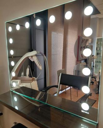 postazione trucco professionale 