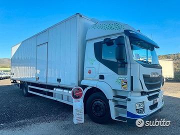 Iveco stralis 310 furgone 9.50mt e sponda 2015 E6