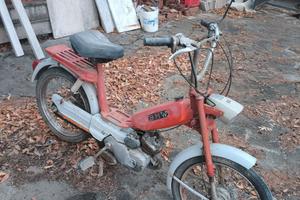 Motoretta BMW 50cc rossa d'epoca vintage usata