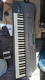 KORG iX300 tastiera sintetizzatore 