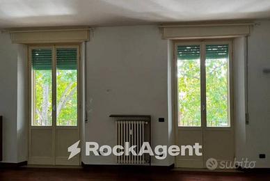 PARMA - CITTADELLA- APPARTAMENTO RISTRUTTURATO CON