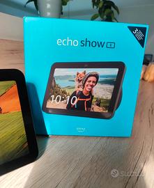 Echo show 8  di 3za generazione come nuovo