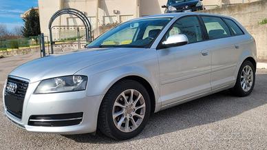 Audi A3 SPB 1.6 TDI 105 CV CR Attraction