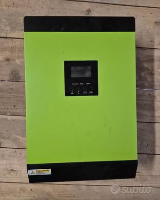 Inverter ibrido per fotovoltaico (24v)