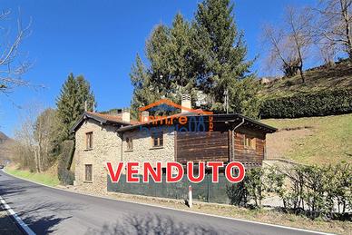 CASA SINGOLA CON TERRENO - TACENO