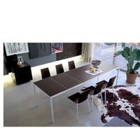 Tavolo Joker e sedie Margherita di Ycami