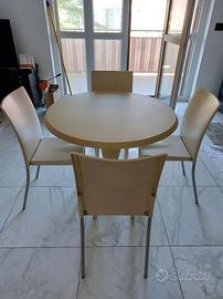 tavolo e sedie Kartell
