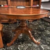 Tavolo rotondo in legno vintage
