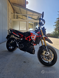 Aprilia dorsoduro 900