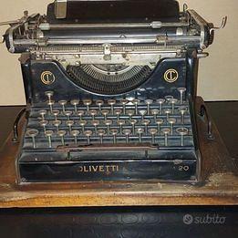 Macchina da scrivere d'epoca Olivetti M20