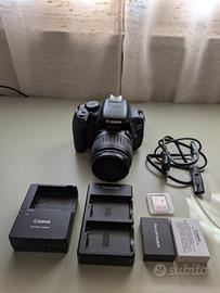 macchina fotografica reflex Canon EOS 600d