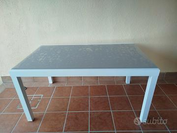 Tavolo rettangolare allungabile  - 190€