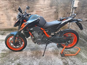 Duke 890 R