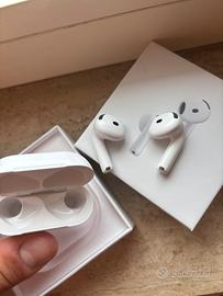 Apple Airpods 4 cancellazione attiva del rumore