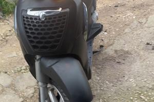 Scooter scarabeo light 125