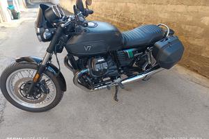 Moto Guzzi v7 iii special 