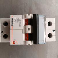 Interruttore magnetotermico