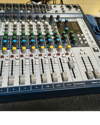 mixer soundcraft signature 12 mkt pari al nuovo 