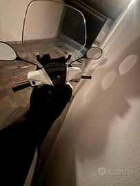 Vendita scooter yahama xenter 125cc