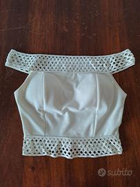 Top elasticizzato con spalle scoperte
