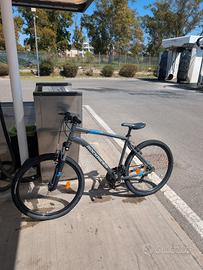 mountain bike Rockrider ST 100