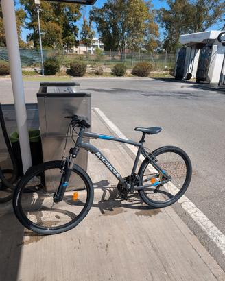 mountain bike Rockrider ST 100
