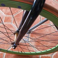 Bici da esposizione cerchi rinforzati scatto fisso