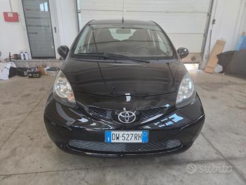 Toyota Aygo 1.0 12V VVT-i 5 porte Sol