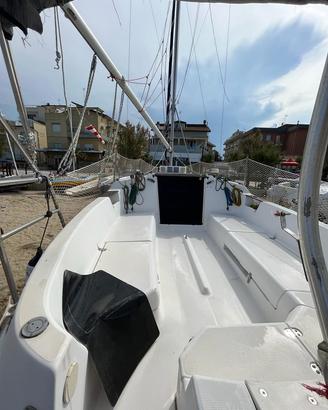 Barca a vela hunter 240