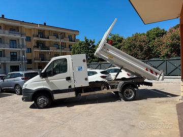 Iveco Daily Ribaltabile posteriore